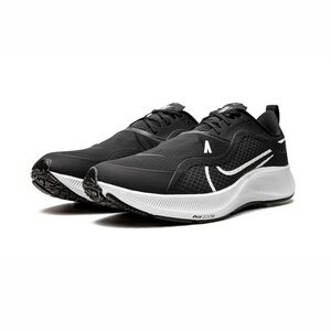 Nike Air Zoom Pegasus 37 Shield, size 8.5